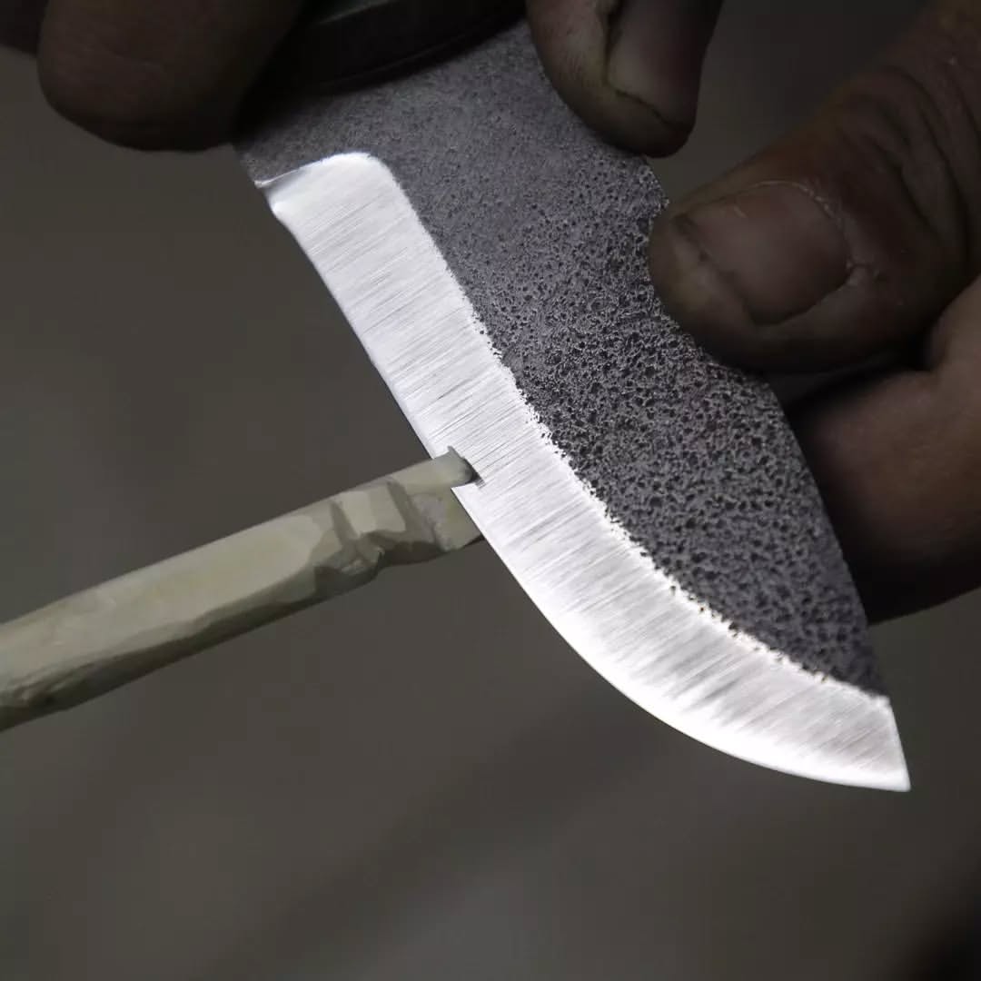 چاقو بوشکرفت گرایند اسکندی مدل کلاسیک